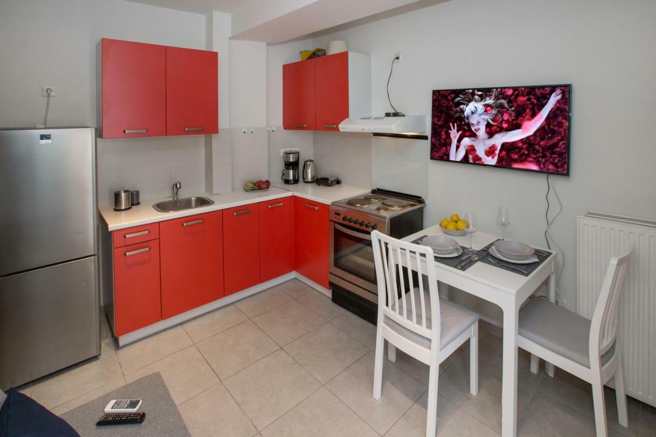 Modern Comfy Apartment Near The Acropolis By Ghh アテネ エクステリア 写真